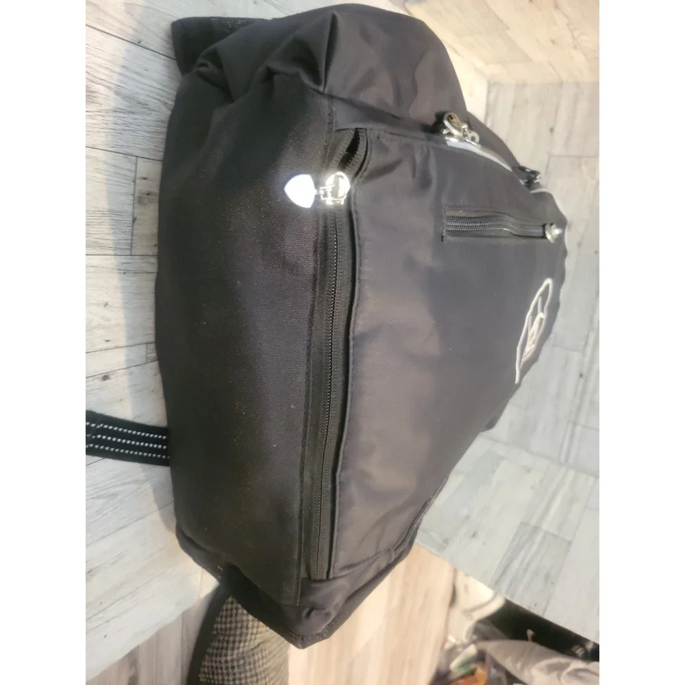 Ariat Ring Backpack Black Zip Closure, Zipper Pockets Unisex Adults